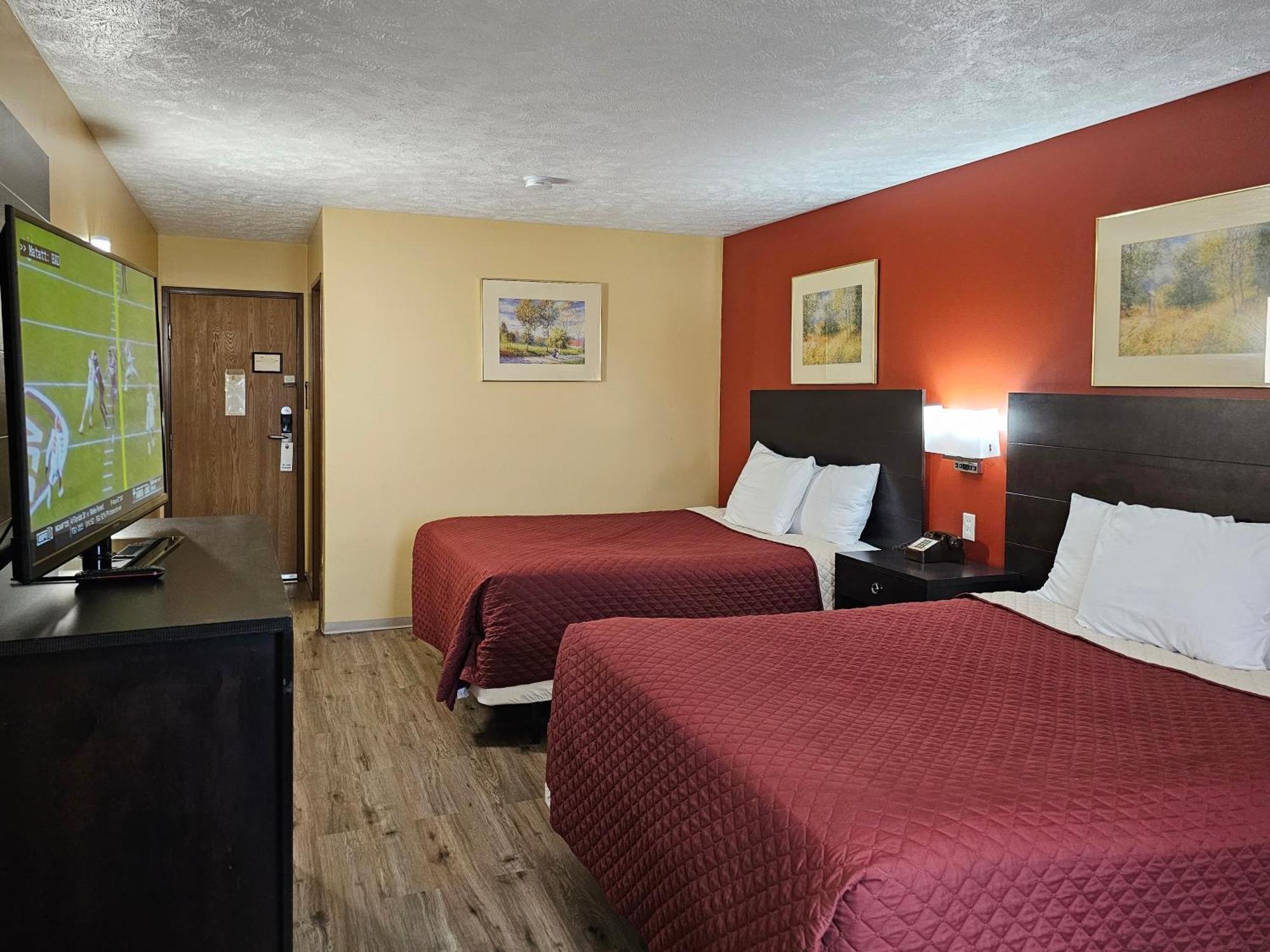 Budgetel Inn & Suites Fort Scott Екстер'єр фото
